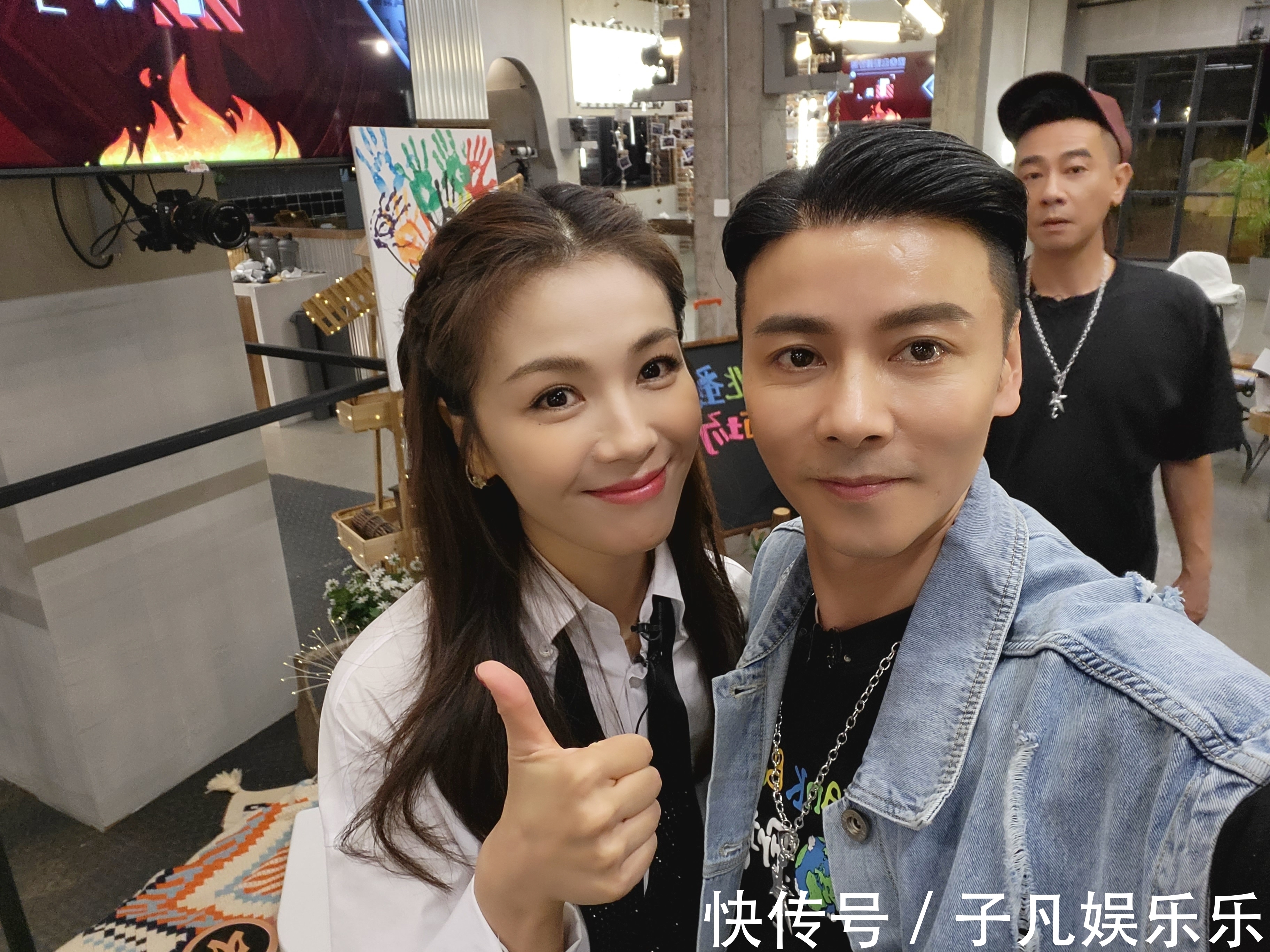 網(wǎng)友艷福不淺,《披荊斬棘的哥哥》哥哥們手機(jī)相冊(cè)私照曝光