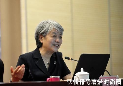 性格|爱“出去浪”和爱“宅在家”的孩子,哪个更有出息?答案打脸父母