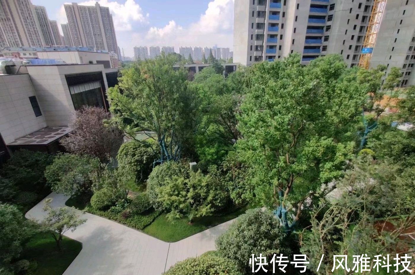 春江天玺|龙湖·春江天玺好不好?置业顾问从项目现场发回新组图