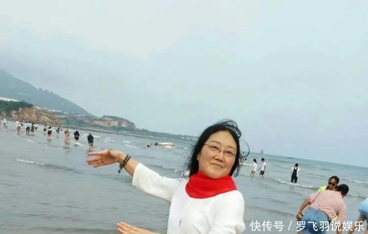 水平|余秀华新诗刚发表,她的对手马上也发表一首,隔着屏幕闻到火药味