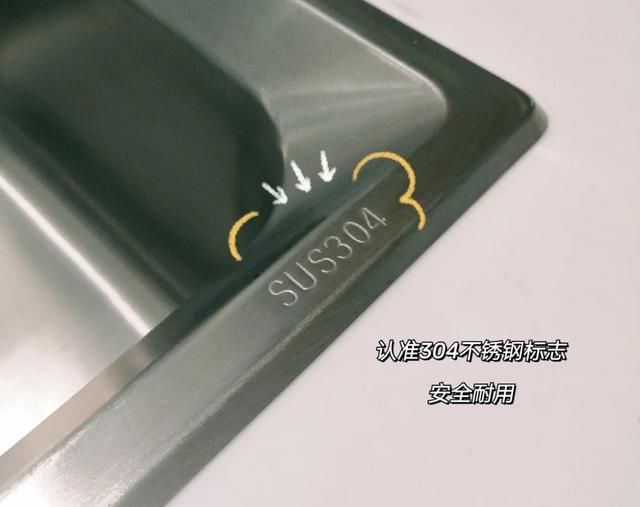 水龙头|厨房水槽做双槽被吐槽惨了！单槽还是双槽？到底应该怎么选