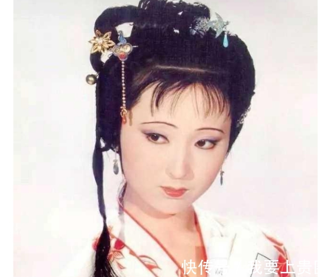 宝钗!红楼梦:薛宝钗的心机有多深,看看她对林黛玉做了什么