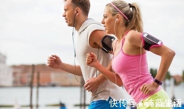 伤身|早上跑步好还是晚上跑步好?跑错反而伤身,需注意什么