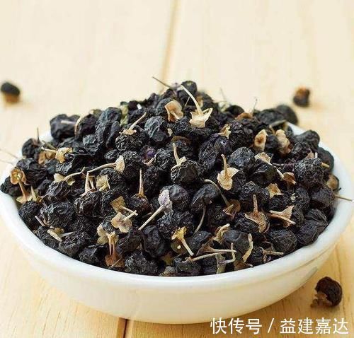 年轻态|女人不想老太快？常吃这些碱性食物，保护卵巢皮肤红润显年轻态