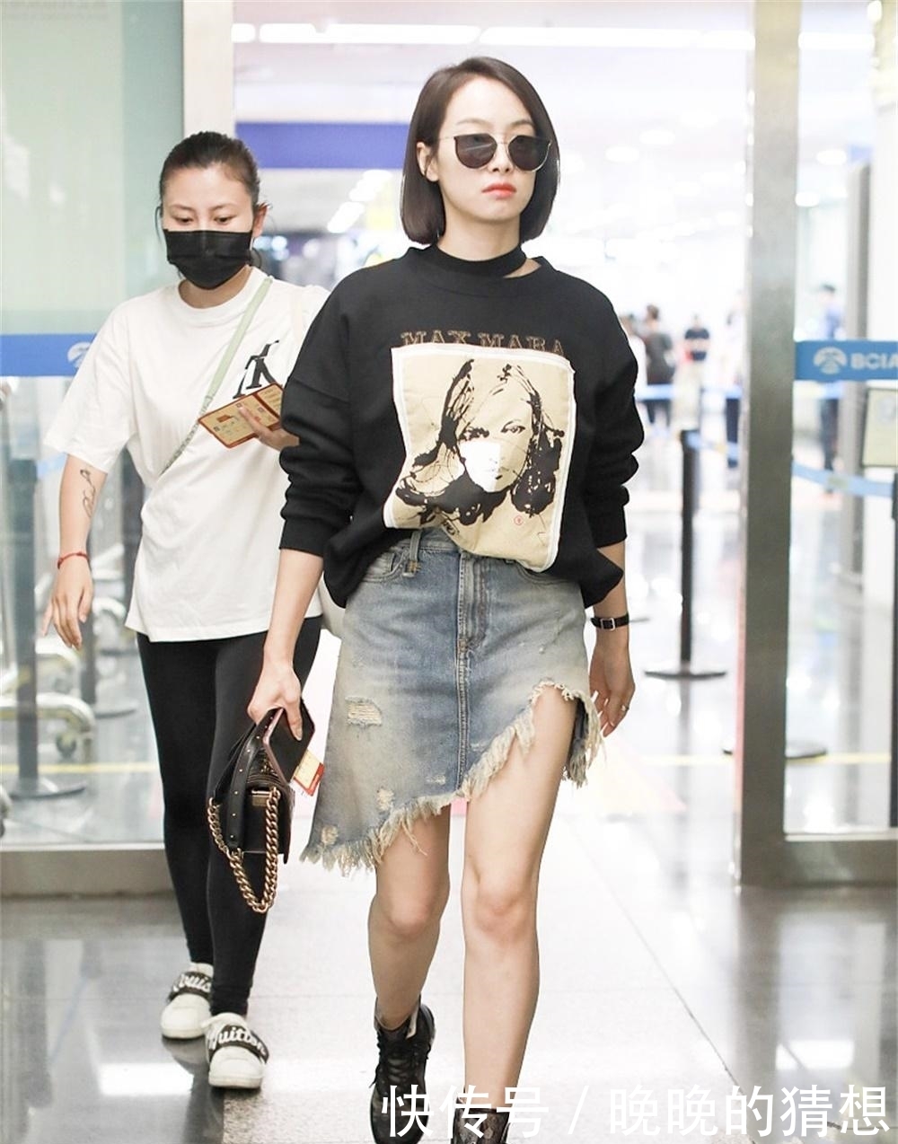 卫衣配小脚裤！瞧瞧这种穿法，时髦又减龄也很美