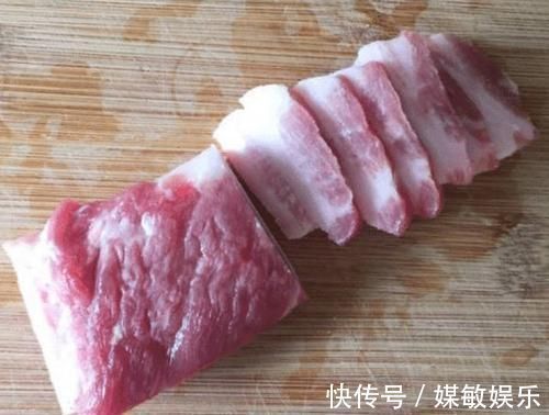 冻肉“最怕”直接用水泡, 教你一小妙招, 吃着跟鲜肉一样好吃