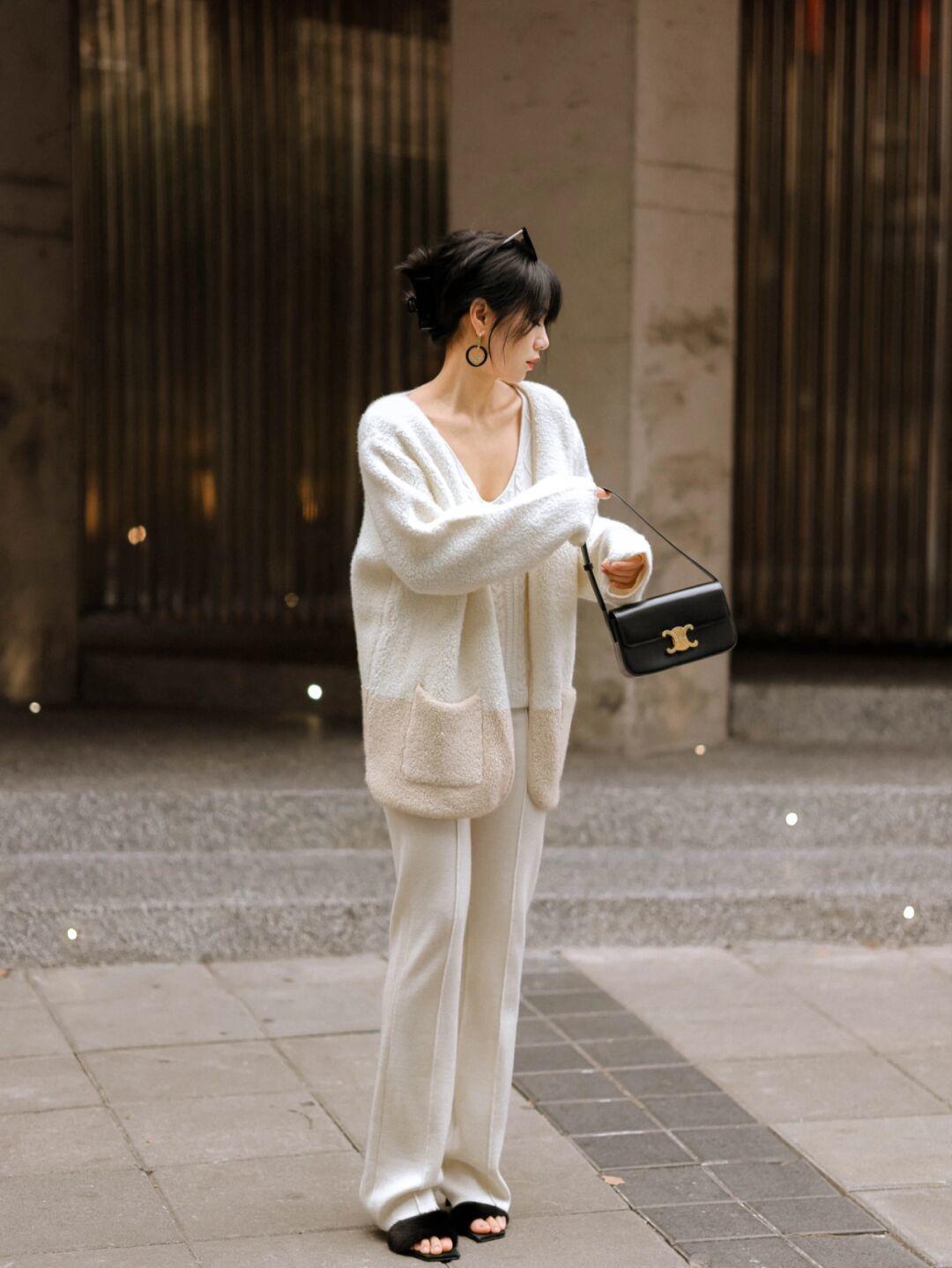 毛衣 这是我见过最温柔大气的冬季穿搭,分享4款毛衣,适合普通大众