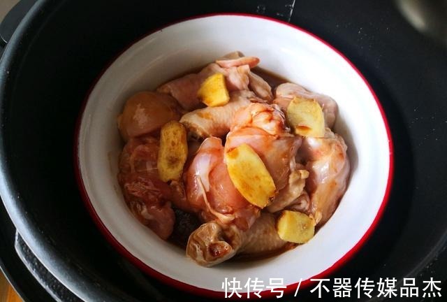 多汁|简单家常美味，香菇蒸鸡，香嫩多汁，原汁原味，好吃还下饭