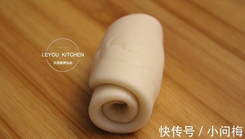 馅料|每年中秋都会做的月饼，咬一口，满手满嘴都是酥皮，比买的还香