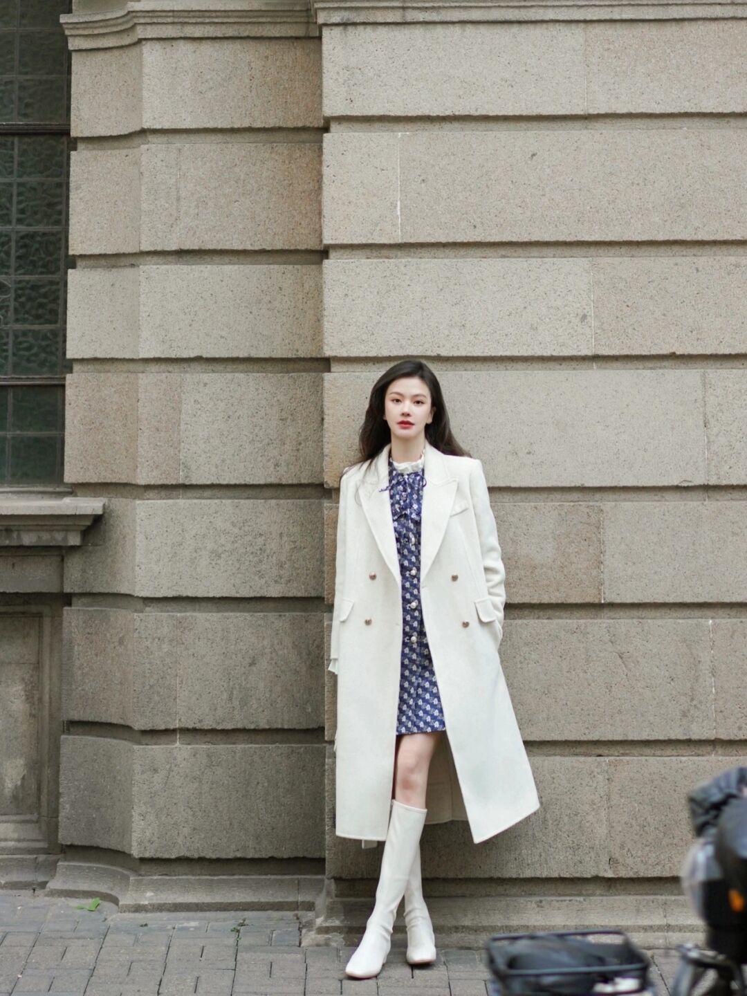 半身裙 穿衣懂搭配气质更出众,看看这些优雅高级的大衣搭配,保暖又时髦