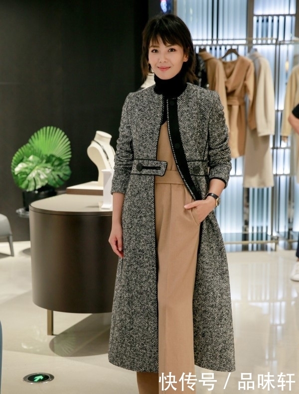 女人|女人穿大衣还在配裙子?俗!学明星这么穿,实在美