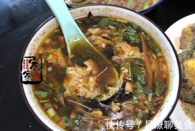 金针菇|晚餐,老公下厨做了2菜1汤,这是我吃过最好吃的菜