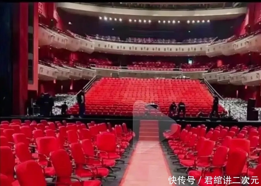 《如梦》专访:称肖战武汉场连续演出4场,演员将顺时针四面表演