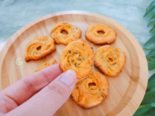  家里有红薯的试试这种新吃法，无水无油无糖，个个外酥里软，好吃