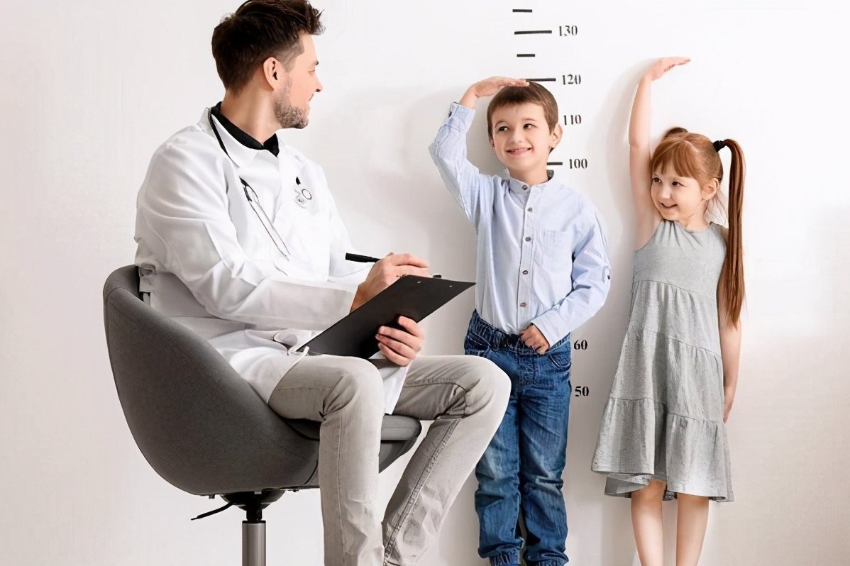 身高|孩子睡前几个坏习惯,可能正悄悄给身高“拖后腿”,早改正长高个