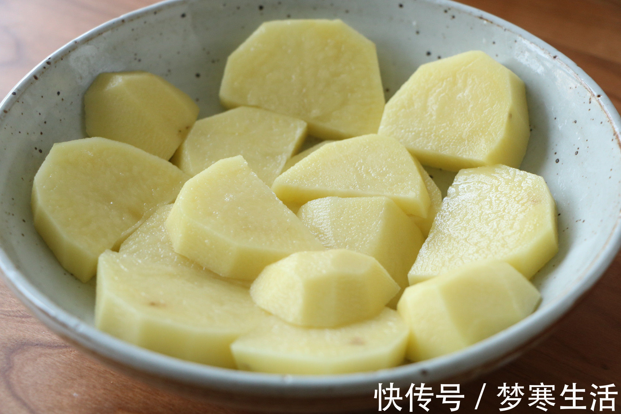 健康|鸡胸肉还可以这样吃，不用一滴油，上锅蒸一蒸健康美味两不误