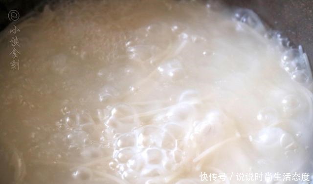  吃了几十年米粉，就爱这做法，煮一煮就出锅，比面条要好吃多了