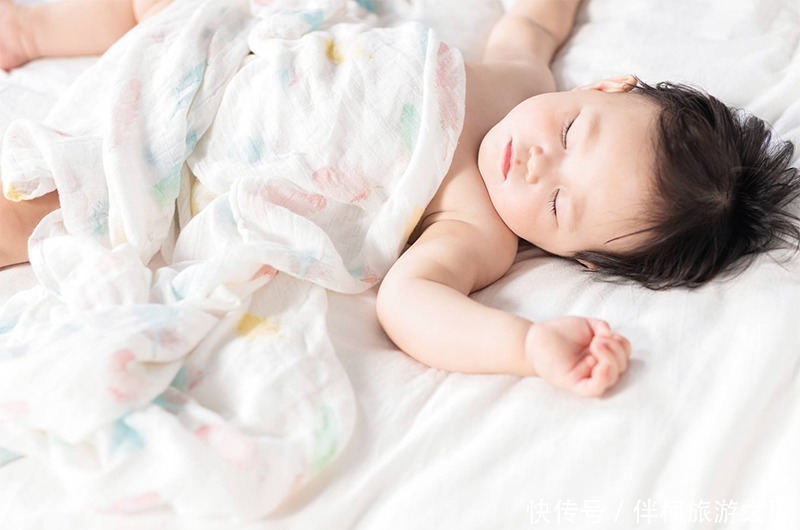 小宝宝|听说婴儿半夜要醒好几次,可以不理他让他自己醒着吗