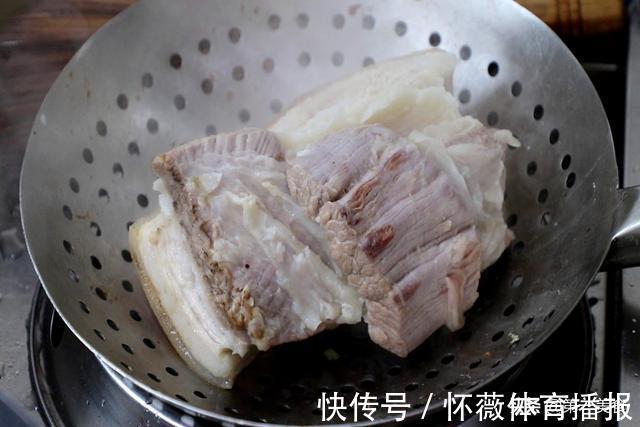 猪肉|炖猪肉时，这1种调料不能放，否则猪肉又老又柴，很多人都不懂