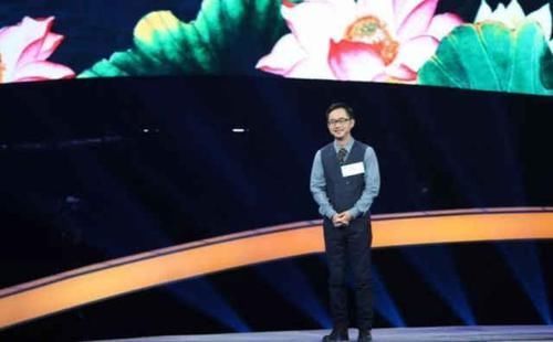 外卖哥雷海为夺冠众人鼓掌,为何彭敏夺冠不讨喜?读读他这段文字