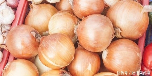 菜农|买洋葱,挑重的还是挑轻的?菜农:记住这3点,保准挑的个个好