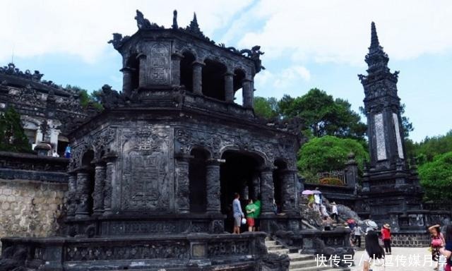 同庆皇帝|最崇洋媚外的皇帝:身高一米五,只喝洋酒,死后陵墓是欧式风格