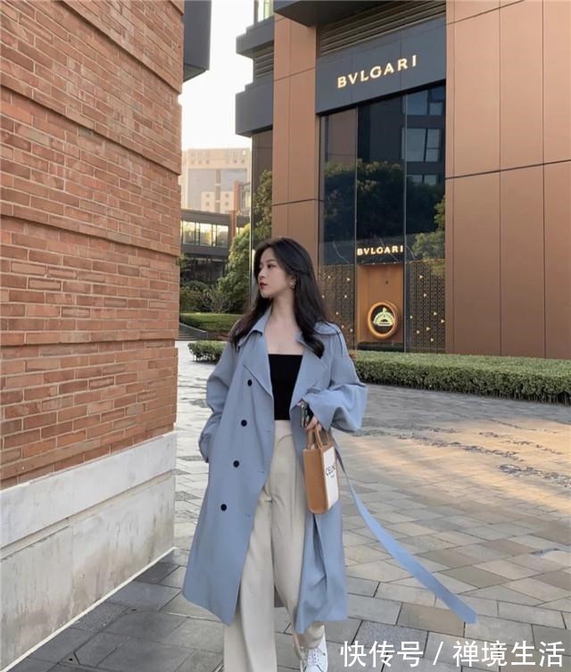 暖皮 不管什么衣服，尽量多挑这些“显白高级”色！比黑白灰更时髦百搭！