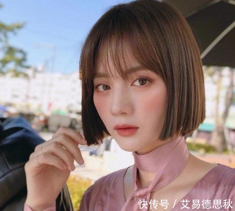 短发“一刀切”,不打理也好看