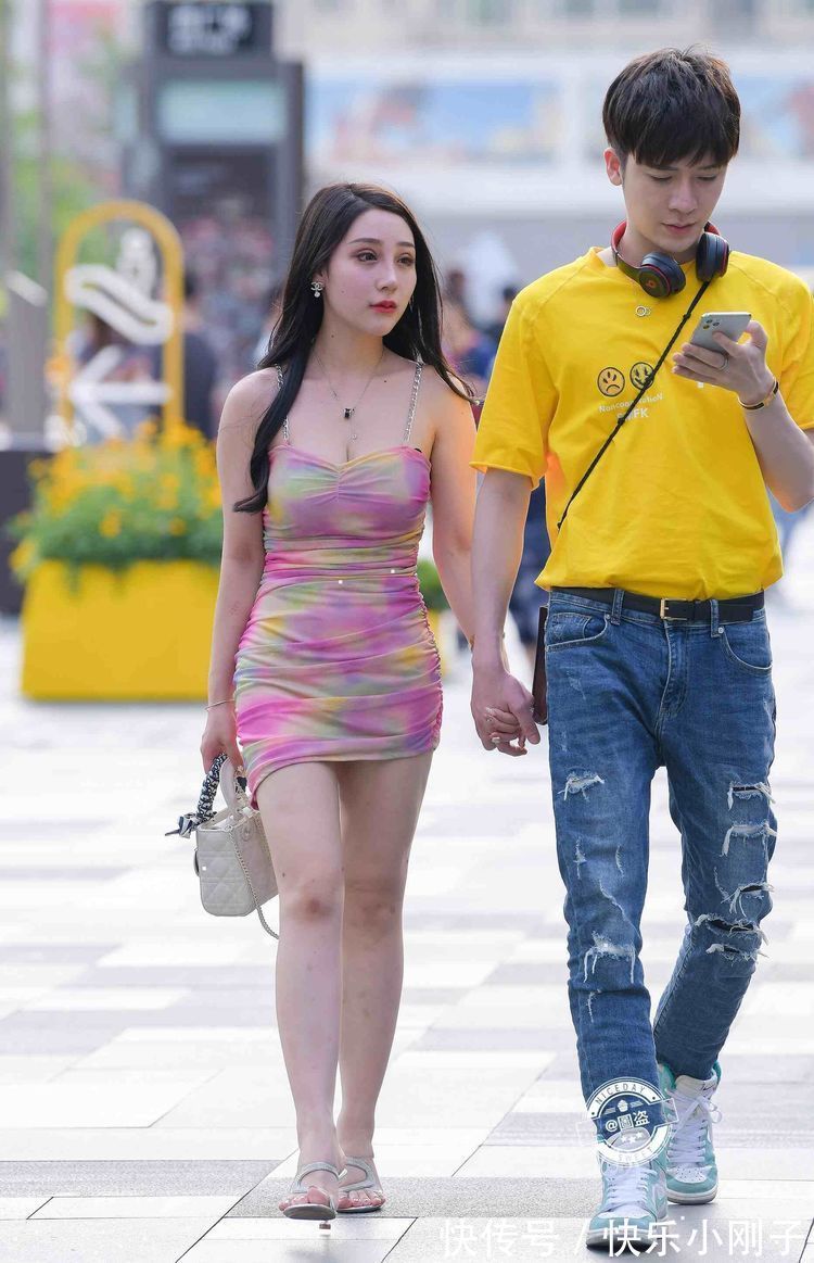 优雅 精致优雅的连衣裙穿搭展现时尚的格调,轻盈舒适又好看,端庄大气