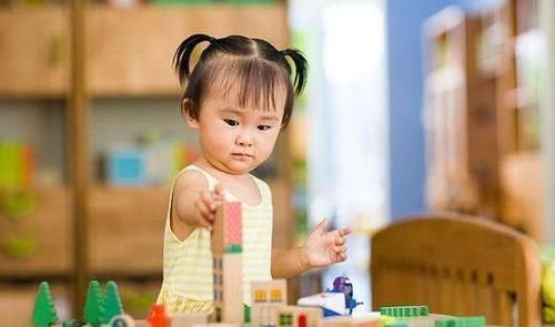 木质类|6岁女童得怪病突然暴瘦，检查后医生让摘项链，妈妈：哪里有项链