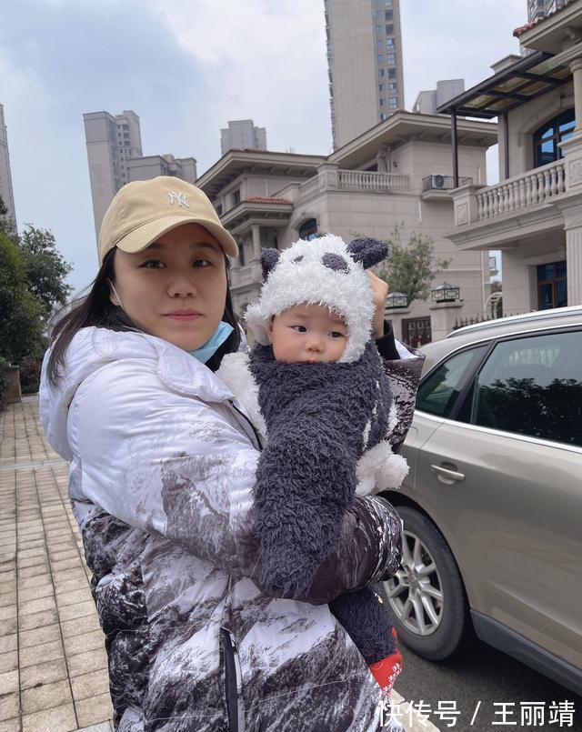 汤姆斯杯|幸福!国羽世界冠军晒出妻儿温馨合照,赵芸蕾带娃看比赛专心致志