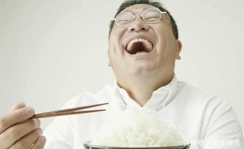 饮水|人到中年,要为长寿努力了,坚持“四个八”,疾病不来扰!