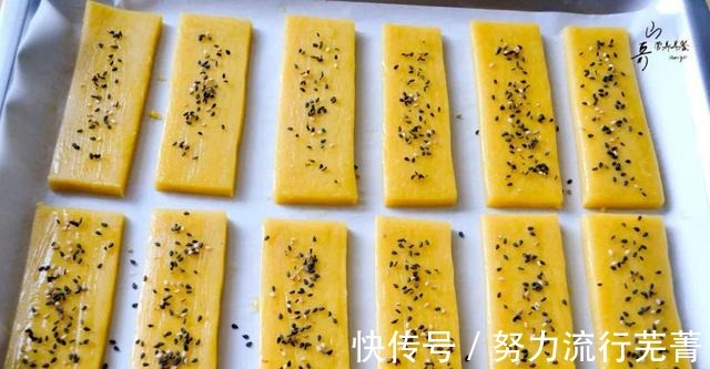 早餐|吃了半辈子面食,第一次见这个做法,不用一滴水,早餐不吃包子了!