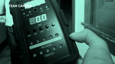 磁场|忙着捉鬼的头铁老外,用最高科技的装备当最专业的鬼魂猎人