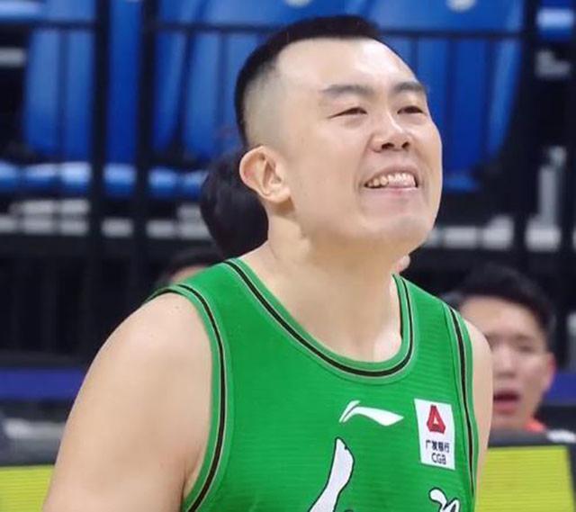 杜锋|辽粤三人被驱逐!杨鸣透露韩德君鼻骨骨折,杜锋解释为何发生冲突