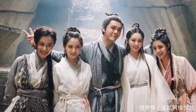 杨逍&张无忌为啥放弃当皇上,当他劈开龙椅时,有谁注意到朱元璋的表情