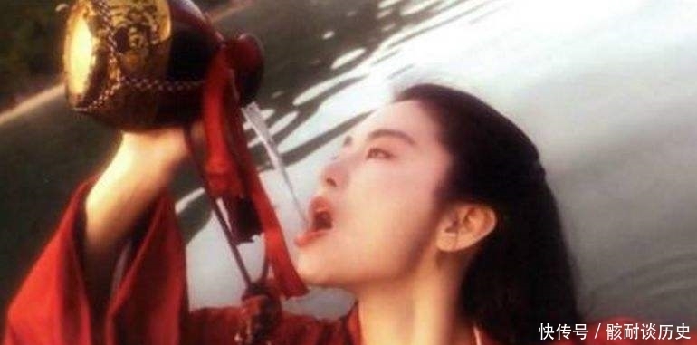 笑傲江湖|乔峰来到笑傲中举行华山论剑,实力能够排到第几?东方无意给答案