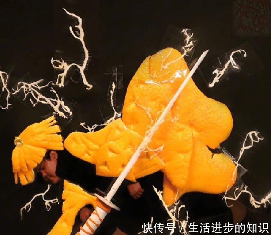 小哥|泰国小哥用“橘子皮”cos我妻善逸,这想象力绝了!