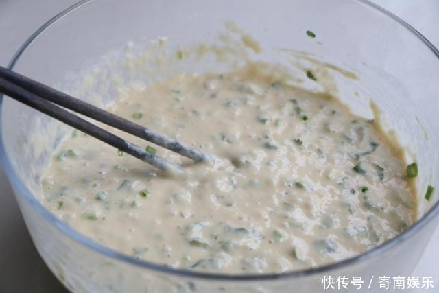 面糊|可以和油条媲美的早餐,面粉挤一挤炸一炸,香酥脆爽