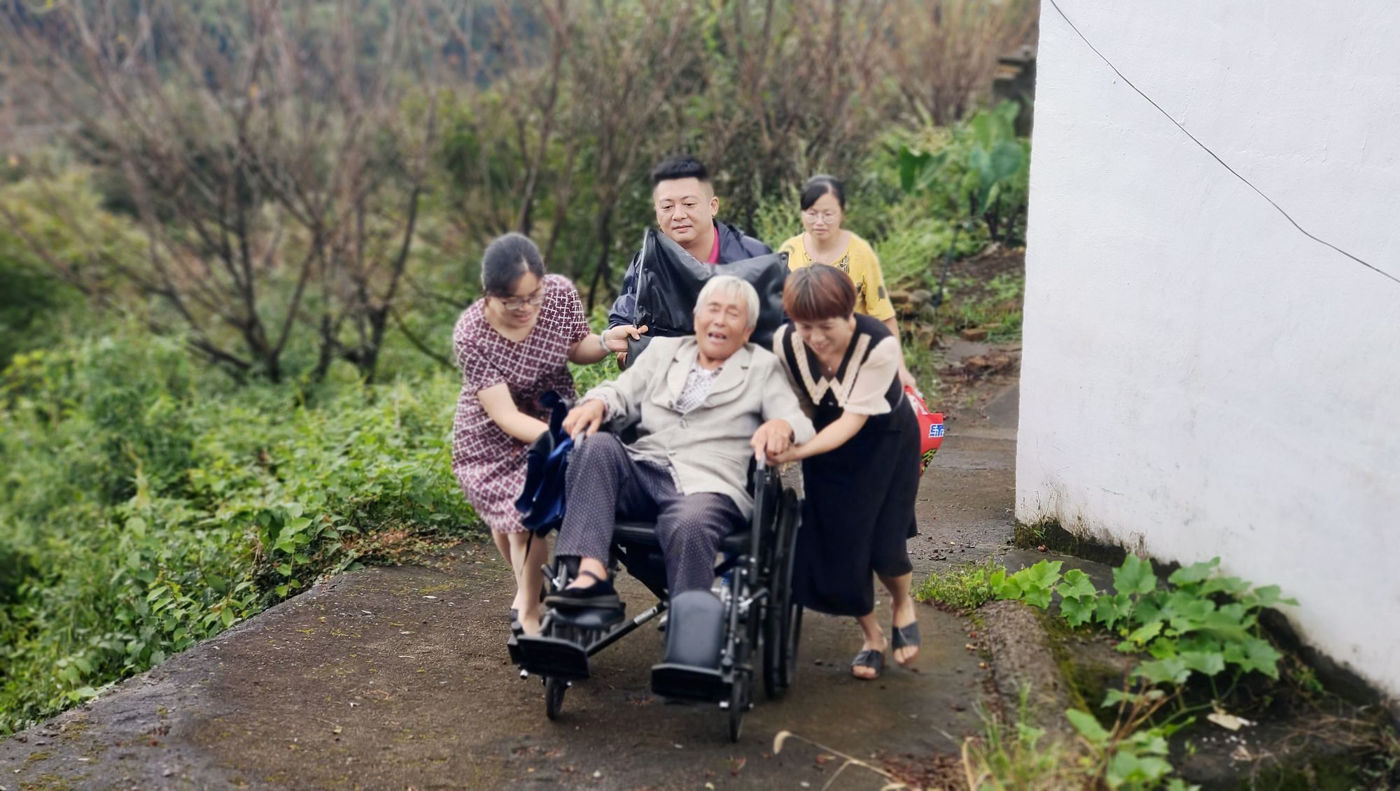 台风|老人不愿去安置点！竟是因上次被照顾得太好！