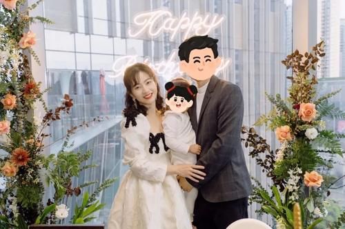 分享5套小个子春装灵感！衬衫、裙子全都有