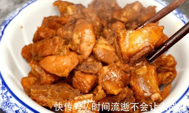 反复提醒,炖排骨时万万不要先焯水,牢记这2步,排骨鲜嫩无腥味