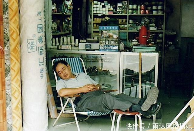 外国游客街拍集锦,二十年前的市井生活,几代人难忘的记忆