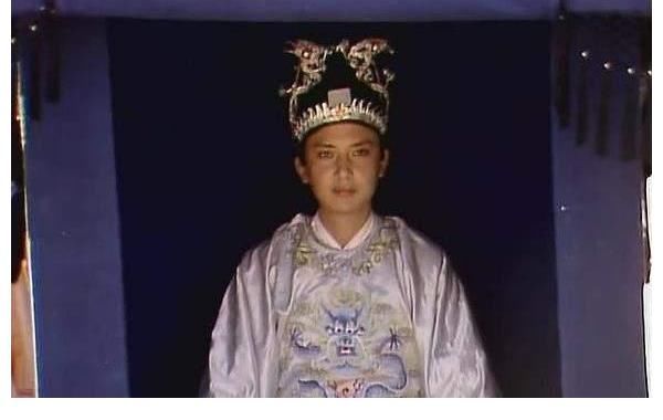 贾宝玉@87版红楼梦四大美男子：贾宝玉只能排第三，最帅的一人分饰两角