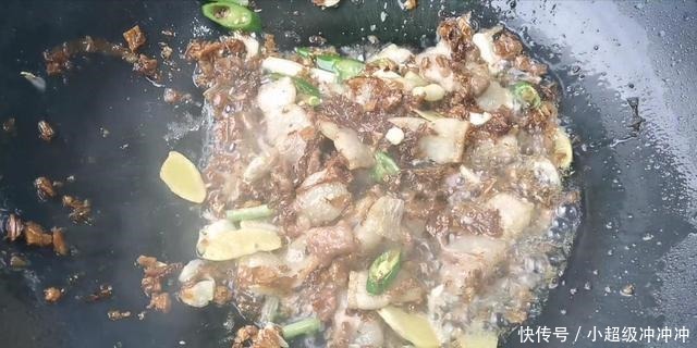 竹笋到底要不要焯水很多人少了这一步,难怪炒出的竹笋有涩味