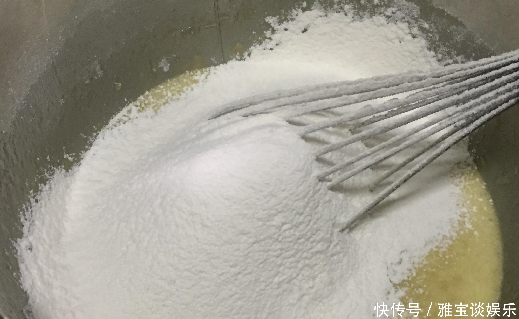 打发|教你用2根香蕉,2个鸡蛋,1碗面粉做蛋糕,免打发,新手一次成功