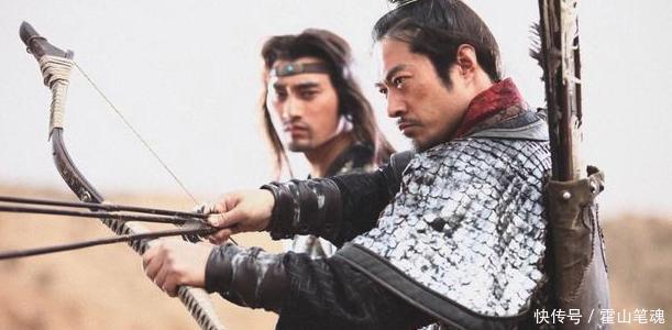 水浒传中,如果关胜和林冲两人单挑,谁能把对方斩于马下?