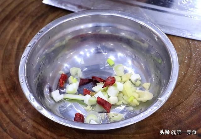 肉嫩|原来正宗木须肉做法如此简单，食材丰富，肉嫩菜脆，经典家常菜