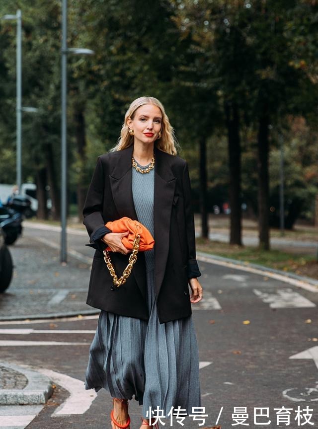 灰色的服装|2021年流行色公开!基础款的灰色仍是潮流,低调高级又百搭