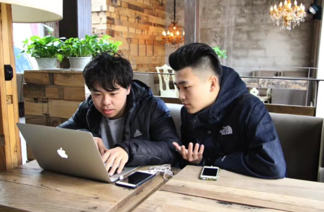 人间食粮|天才李尚龙：用鸡汤文引爆读者被《人民日报》点赞，如今过得怎样